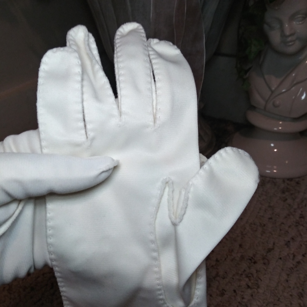 Vintage 1950's Shalimar Handmade Ivory Embroidered Opera Gloves - Picture 11 of 13
